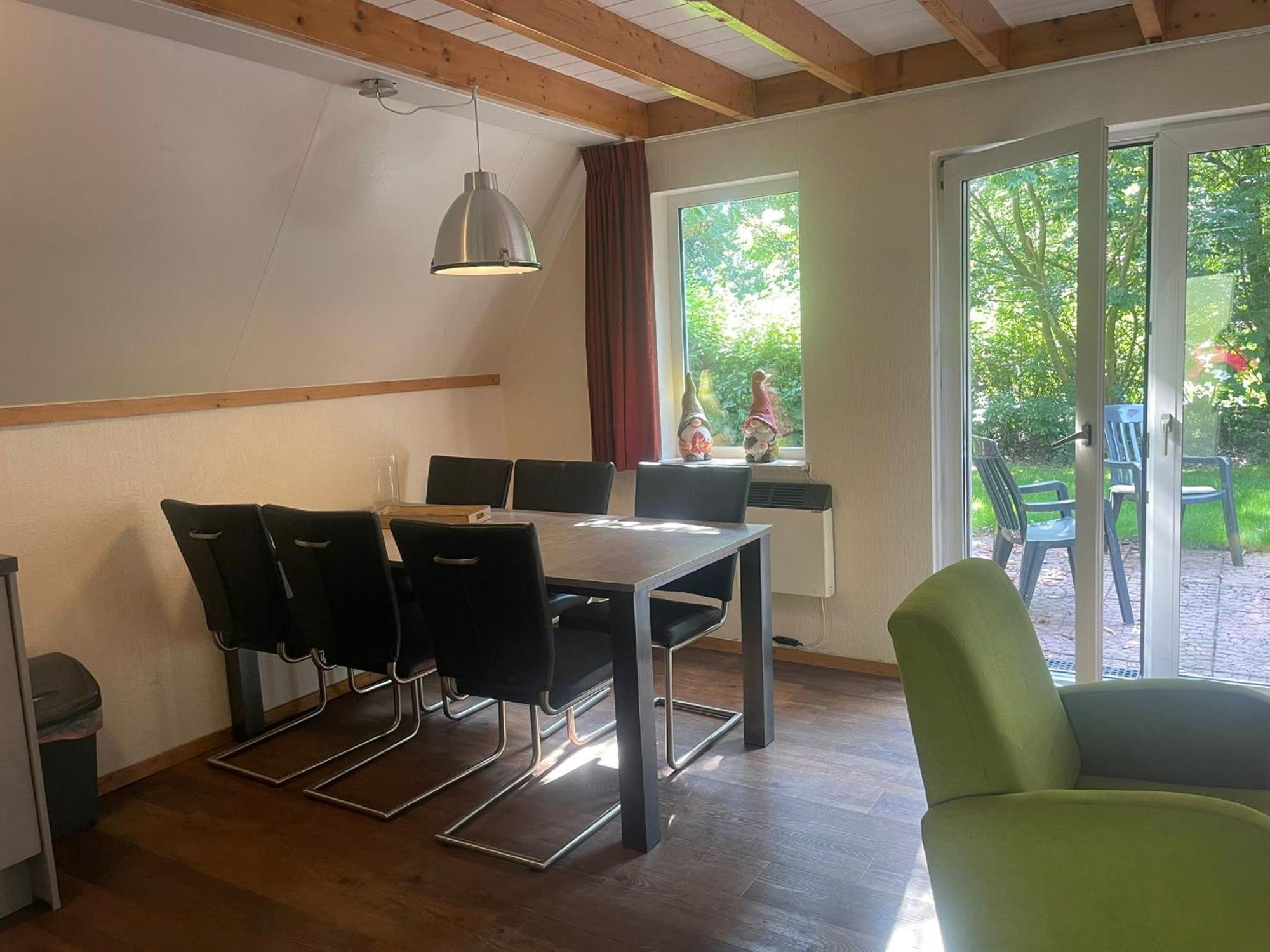 Het Familie Boshuisje - Vakantiewoning Op Prachtig Park Met Veel Faciliteiten Inc Ligbad Gramsbergen Exterior foto